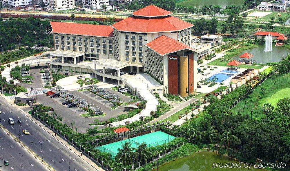 Radisson Blu Dhaka Water Garden Hotel Exterior photo